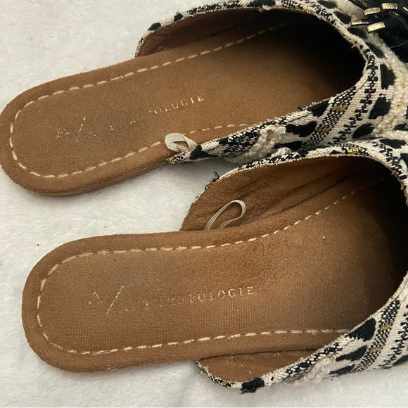 Anthropologie Dreamy Tweed Mule Slides Size 9 Black Gold Pompoms - Picture 8 of 9